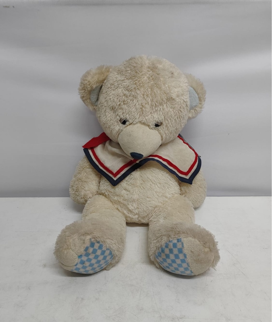 Urso de Pelúcia Bege Claro  - BB Festas Aluguel 