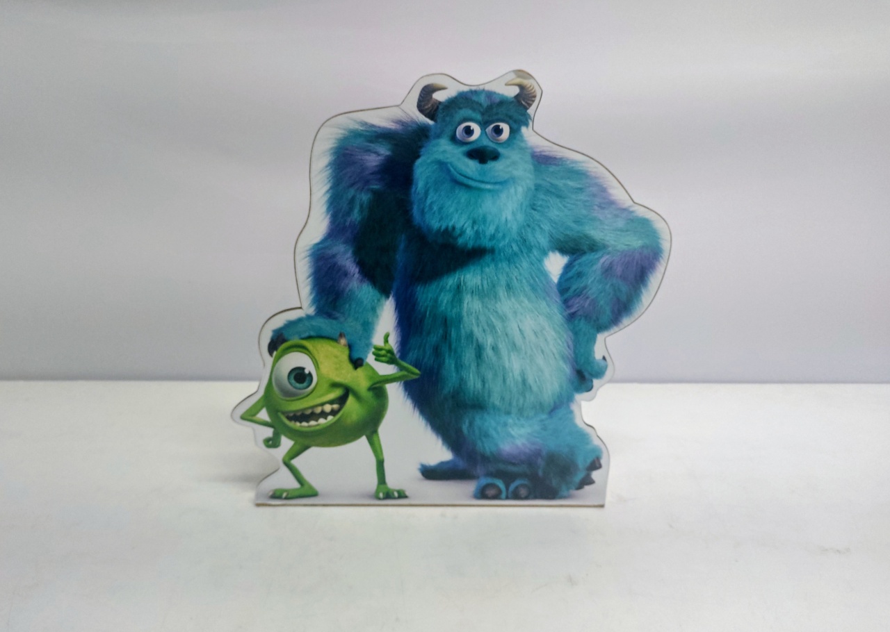 Totem Mike E Suly (Monstros S.a) 36Cm Alt X 33Cm Larg  - BB Festas Aluguel 
