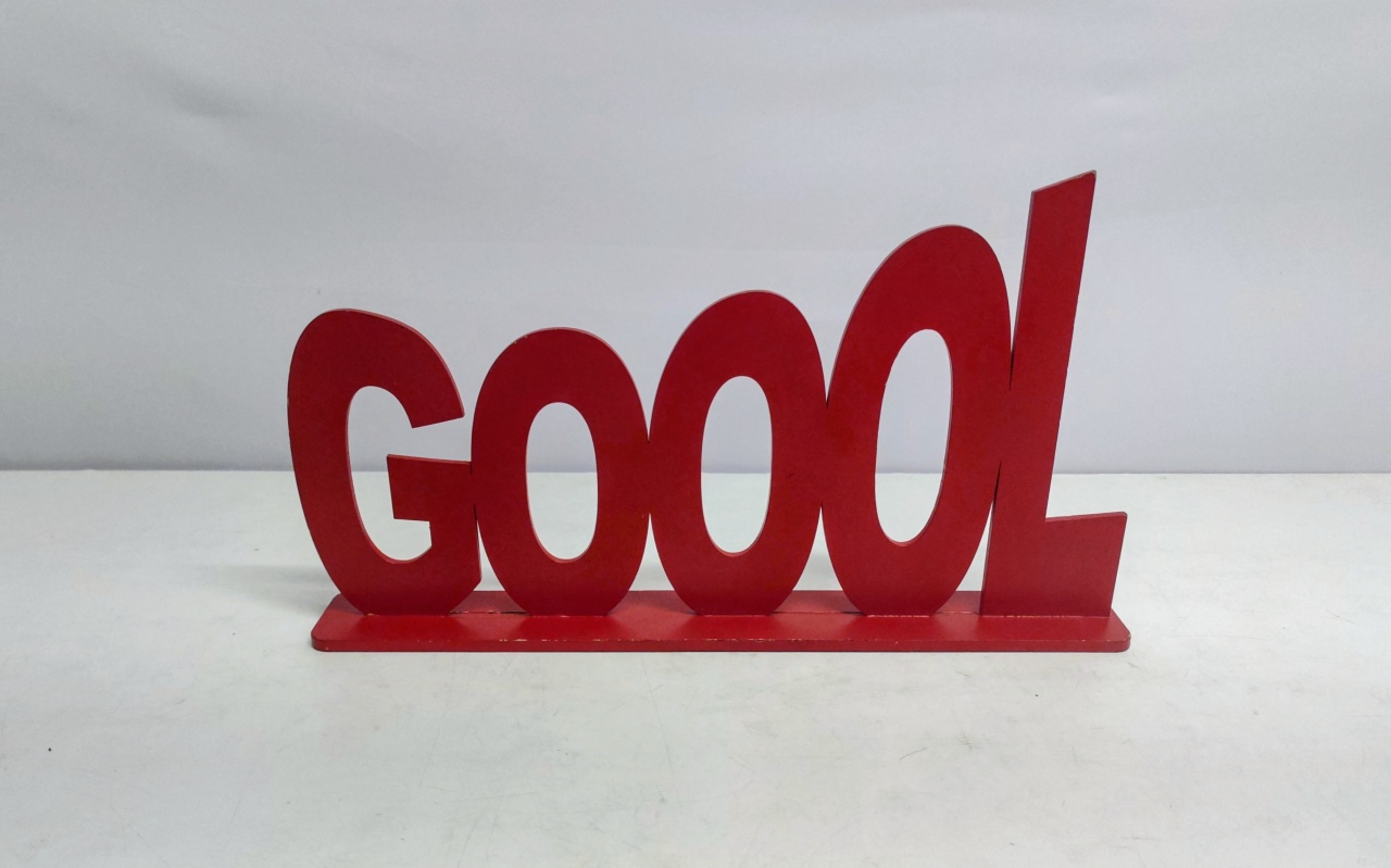 Totem Gol Vermelho (Futebol) 23Cm Alt X 40Cm Larg - BB Festas Aluguel 
