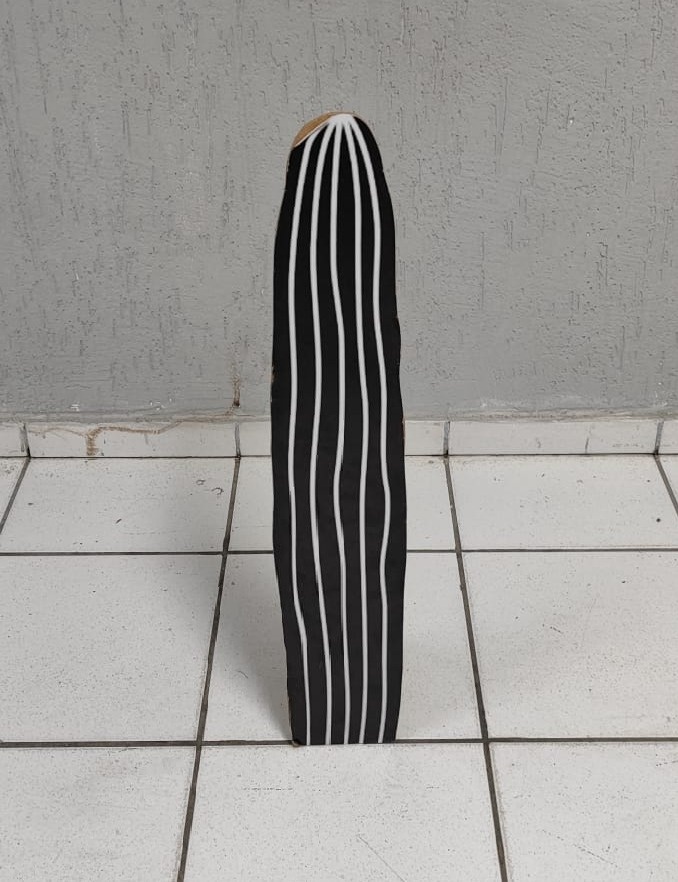 Totem de Chão Cacto Preto 80Cm X 20Cm  - BB Festas Aluguel 