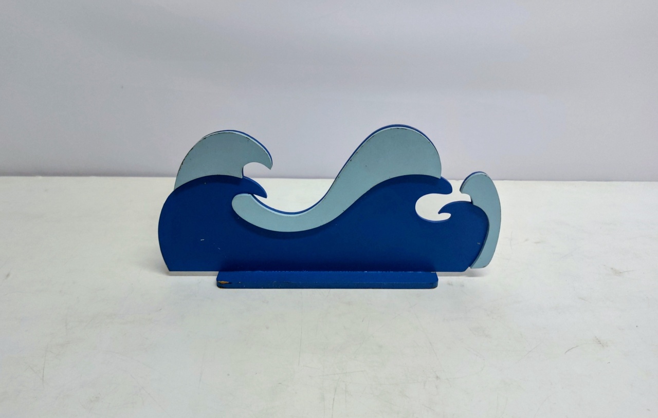 Totem Ondas Azul Marinho E Claro 15Cm Alt X 30Cm Larg - BB Festas Aluguel 