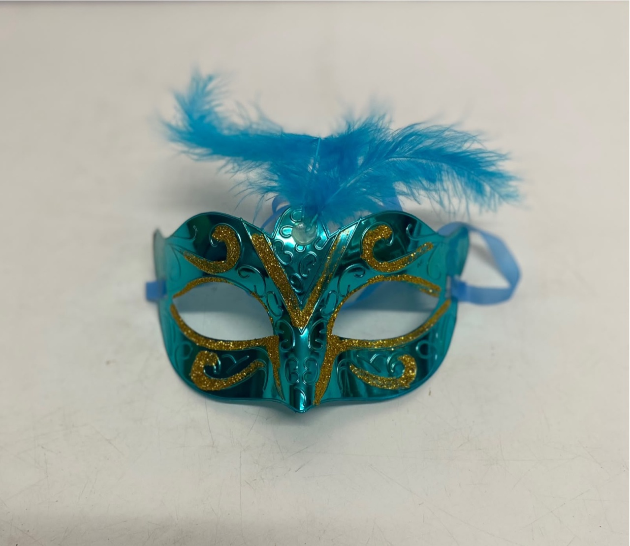 Máscara de Carnaval Veneziana Com Penas Azul - BBFestasAluguel 