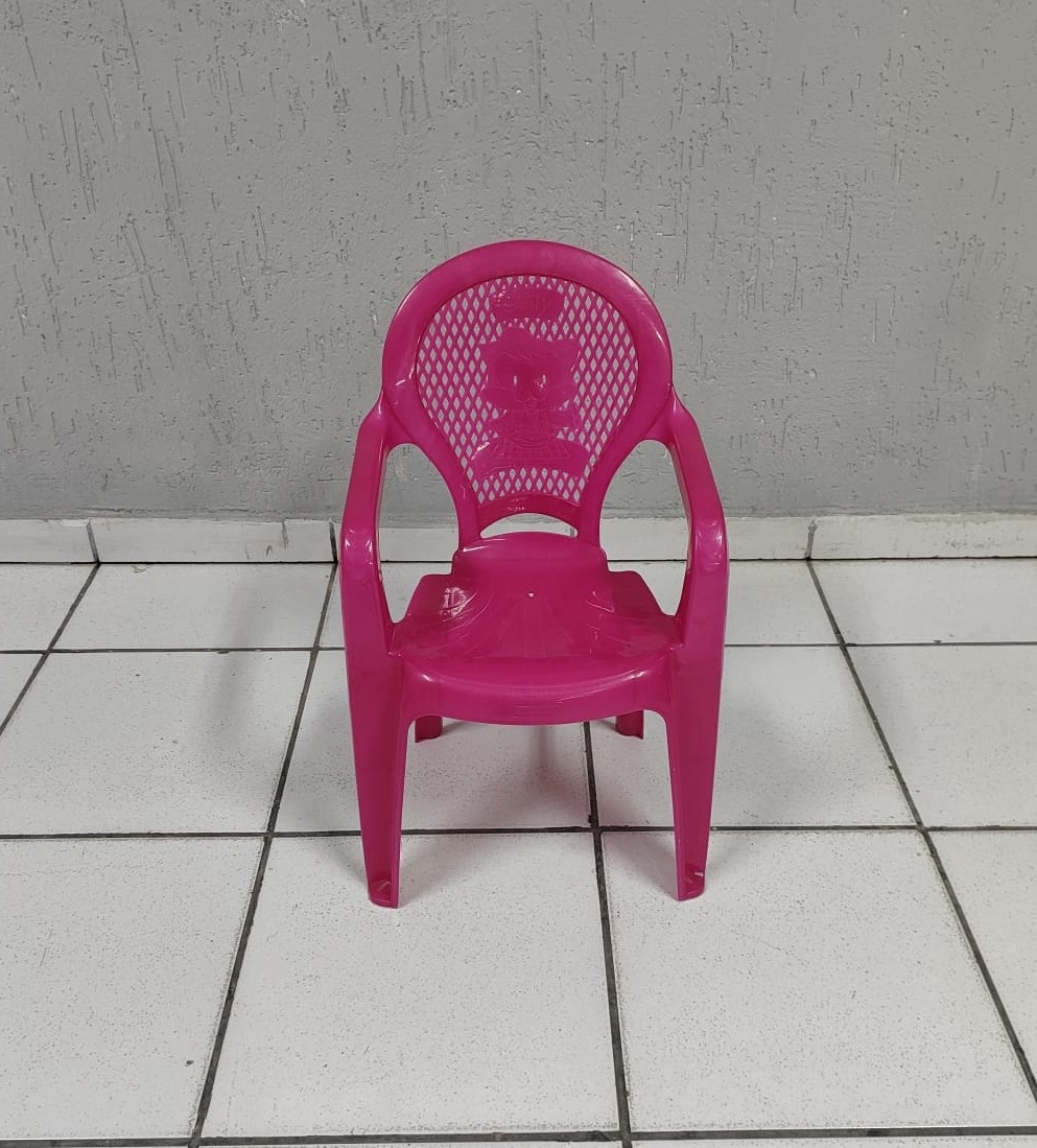 Cadeira Infantil Pink 55Cm Alt X 35Cm Larg X 30Cm Comp  - BB Festas Aluguel 