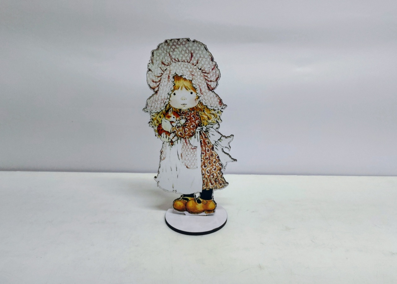 Totem Sarah Kay (Casinha de Boneca) 32Cm Alt X 16Cm Larg  - BB Festas Aluguel 