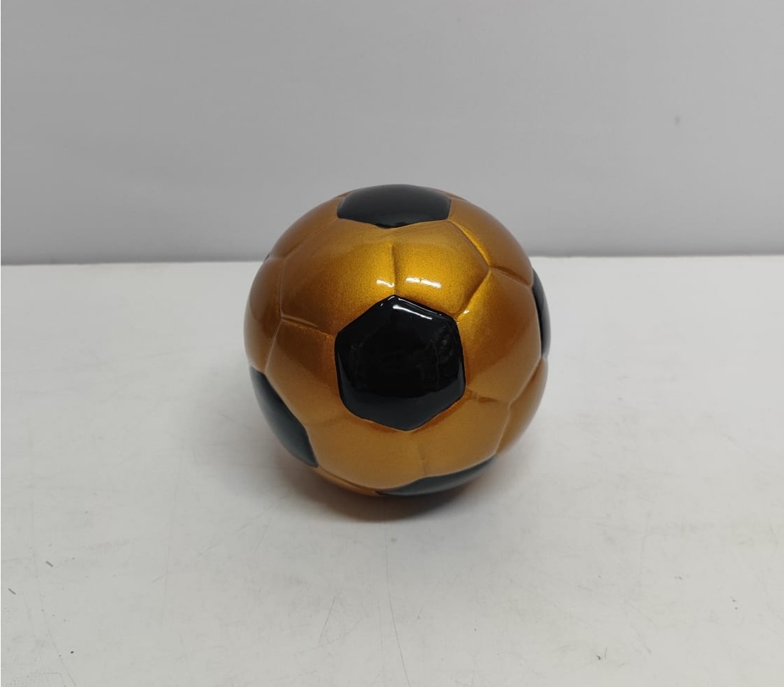 Bola de Futebol Decorativa Dourada/Preto 15Cm Diametro - BBFestasAluguel 