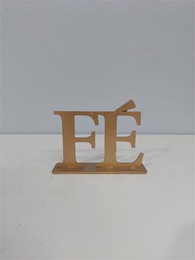 Letreiro Fé Mdf Dourada Alt 9Cm X 14Cm X 4Cm - BB Festas Aluguel 