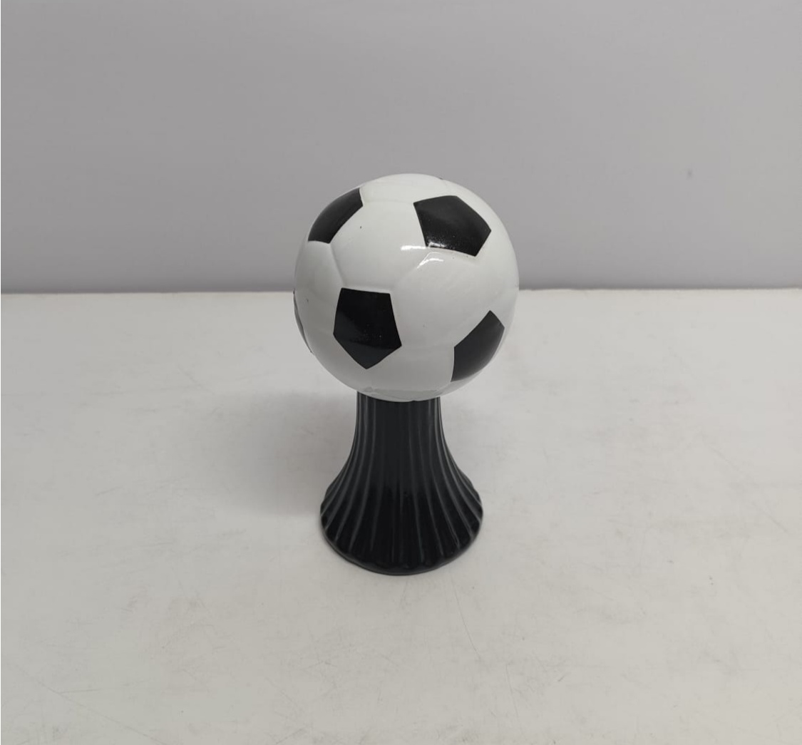 Bola Branco Com Pé Canelado Preto 20Cm Alt X 10Cm Diametro - BBFestasAluguel 