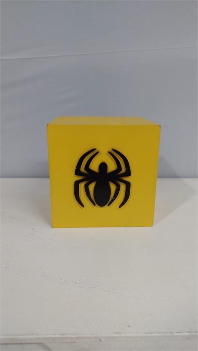 Cubo Simbolo Aranha (Herois) 15Cm X 15Cm - BB Festas Aluguel 