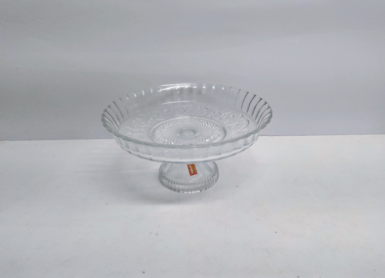 Porta Doce Redondo de Vidro Fundo Trabalhada Com Pé 15Cm Alt X 30Cm Diametro  - BB Festas Aluguel 