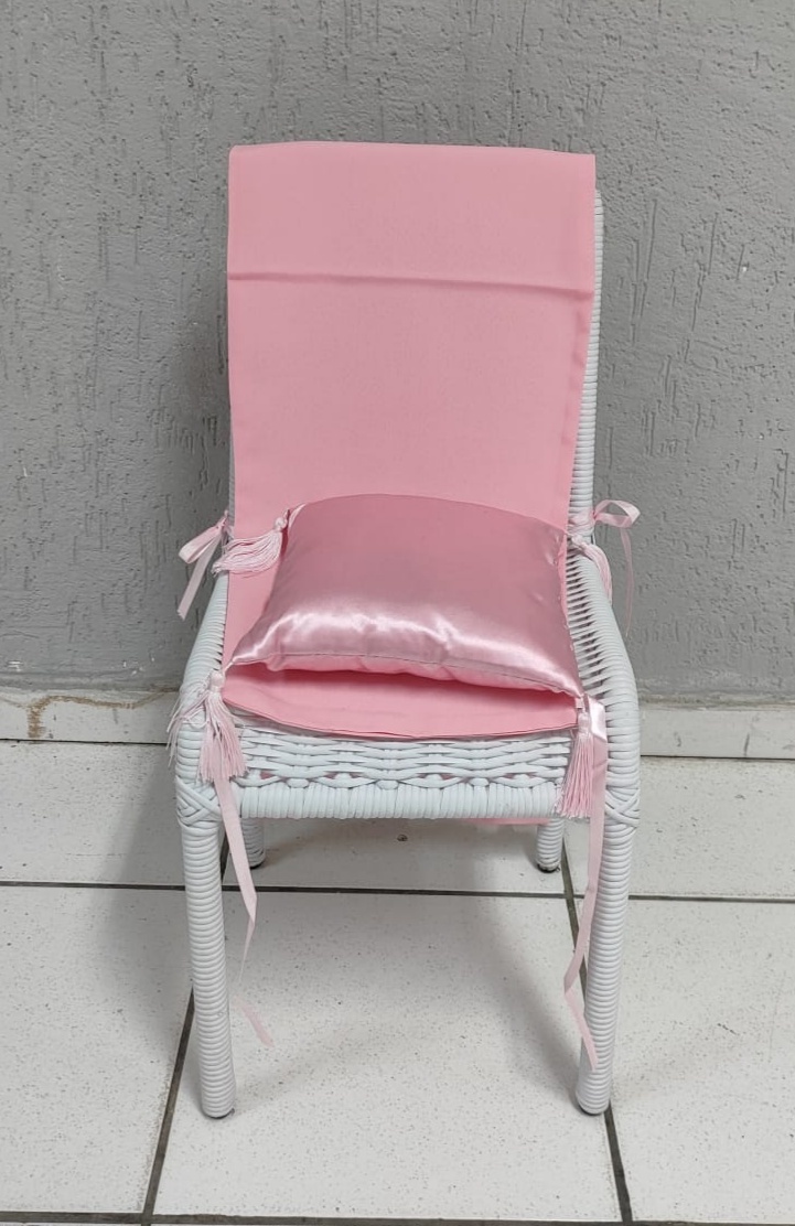 Capa Rosa (Cadeira Infantil) - BBFestasAluguel 