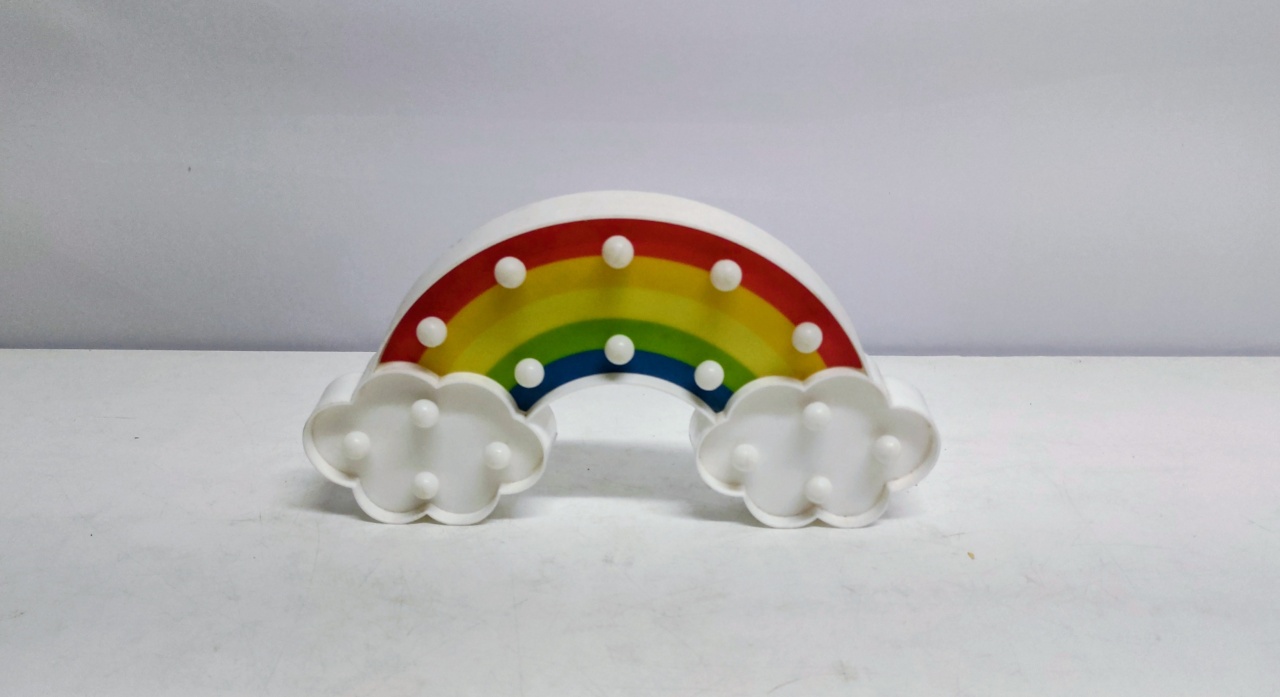 Luminária de Led Arco-Íris Com Nuvens 16Cm Alt X 30Cm Larg  - BB Festas Aluguel 