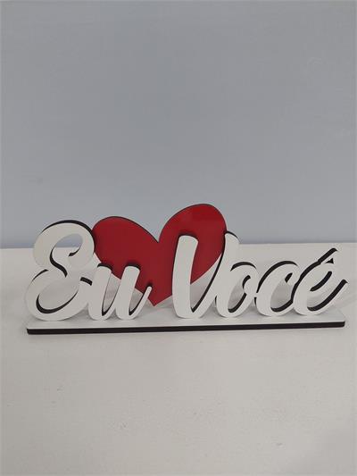 Letreiro Eu Amo Você Mdf Branco Com Coração Vermelho Alt 12Cm X 30Cm X 53Cm - BB Festas Aluguel 