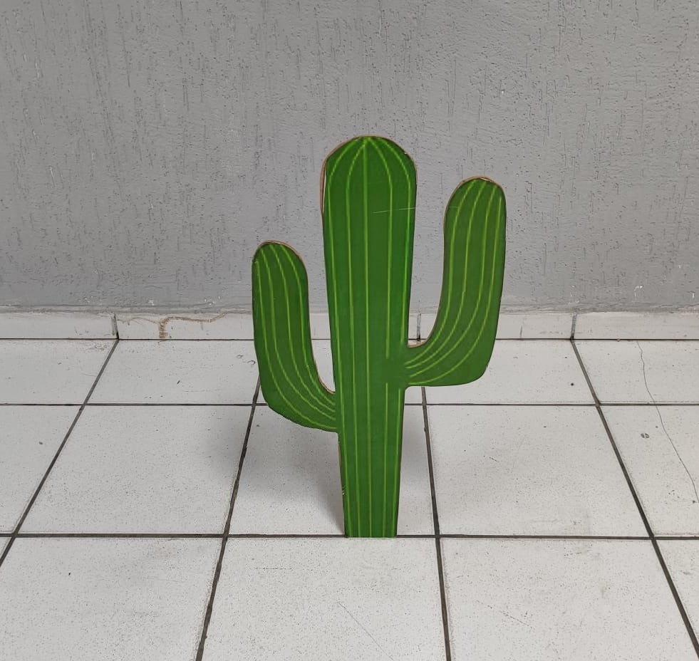 Totem de Chão Cacto 80Cm X 45Cm - BB Festas Aluguel 