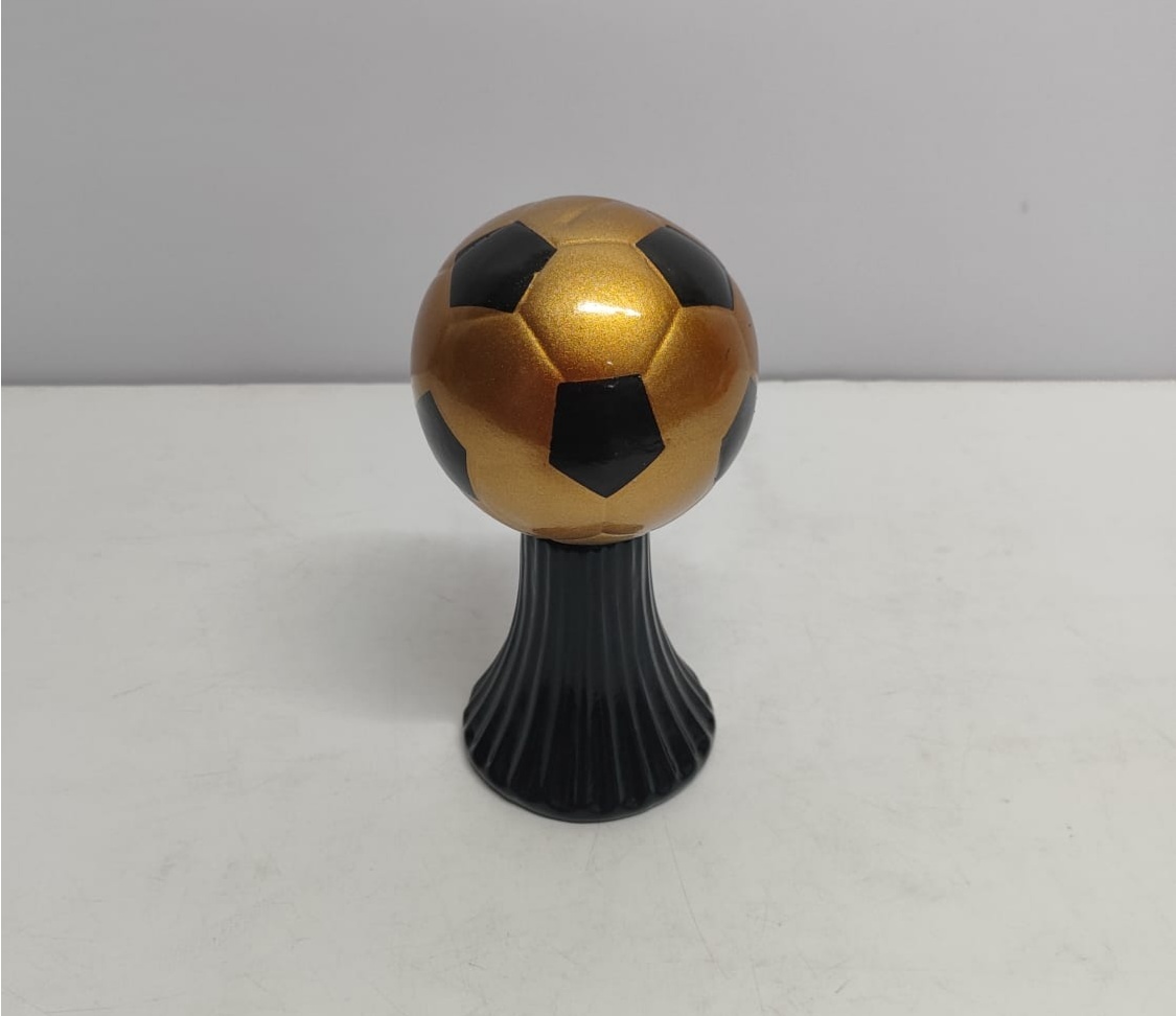 Bola Dourada Com Pé Canelado Preto 20Cm Alt X 10Cm Diametro - BBFestasAluguel 