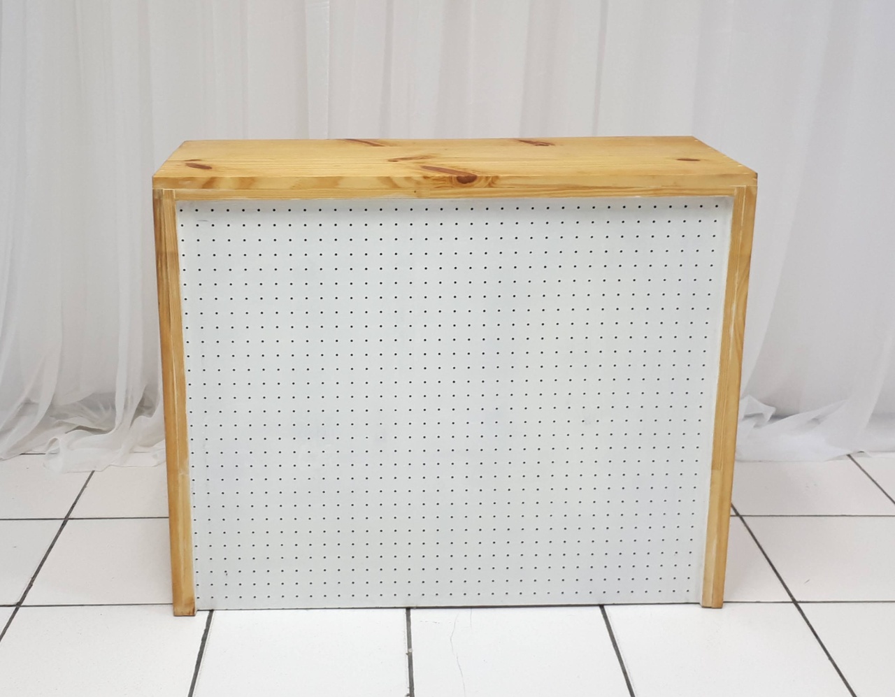 Balcão Rústico Com Poá 80Cm X 1M X 45Cm  - BB Festas Aluguel 