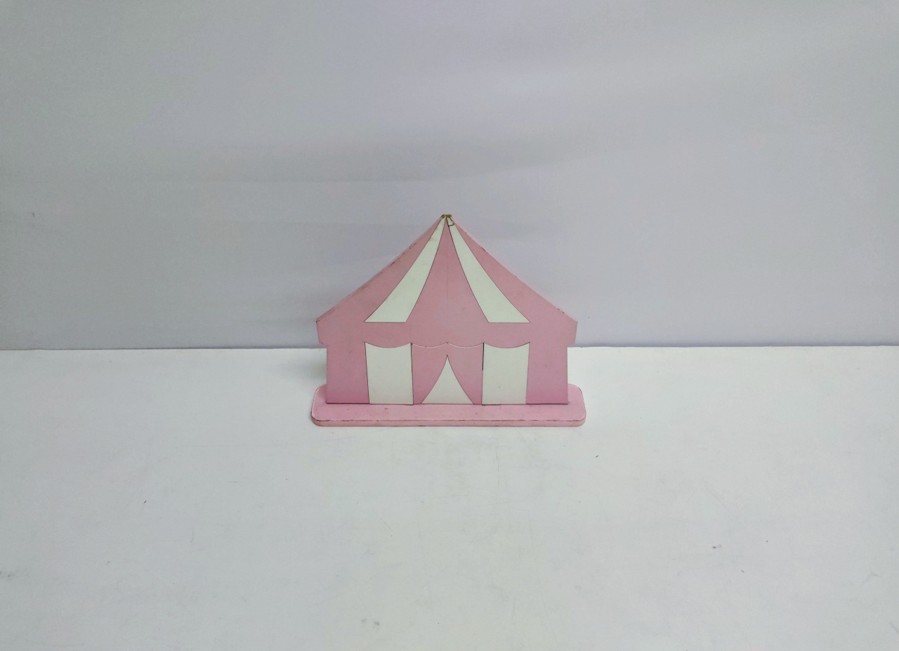 Totem Circo Rosa 23Cm Alt X 29Cm Larg  - BB Festas Aluguel 