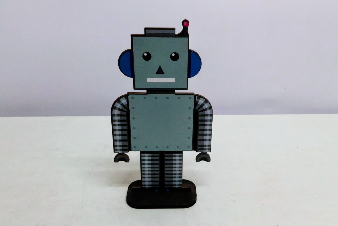 Totem Robô 24Cm Alt X 13Cm Larg  - BB Festas Aluguel 