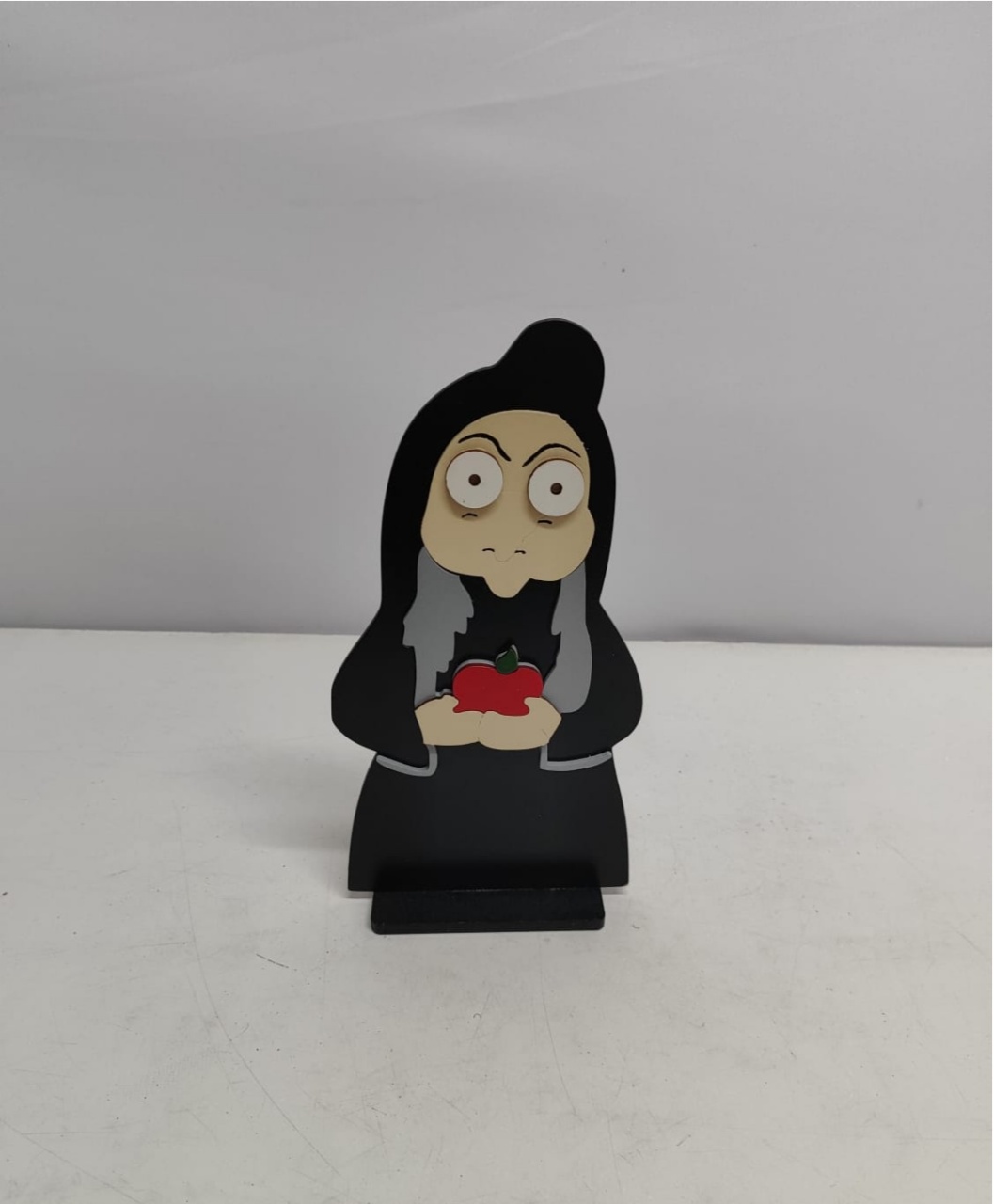 Totem Bruxa (Branca de Neve) - BBFestasAluguel 