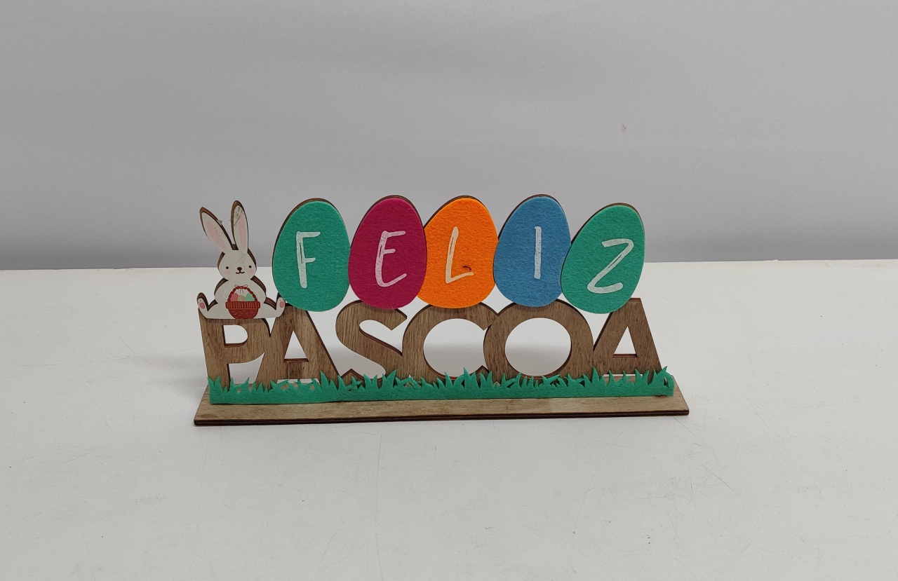 Totem Feliz Páscoa - BB Festas Aluguel 