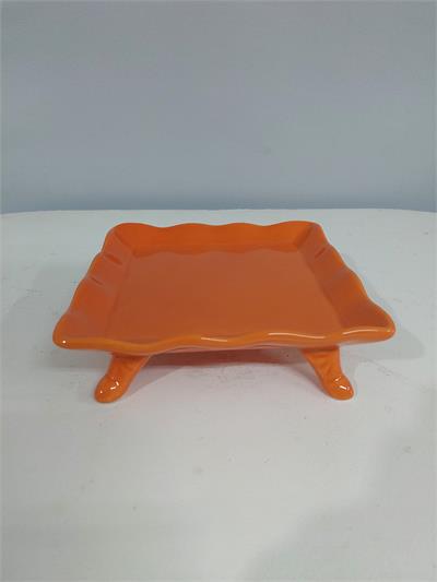 Bandeja Quadrada Babado Com Pé Laranja 6Cm Alt X 20Cm Diametro - BB Festas Aluguel 