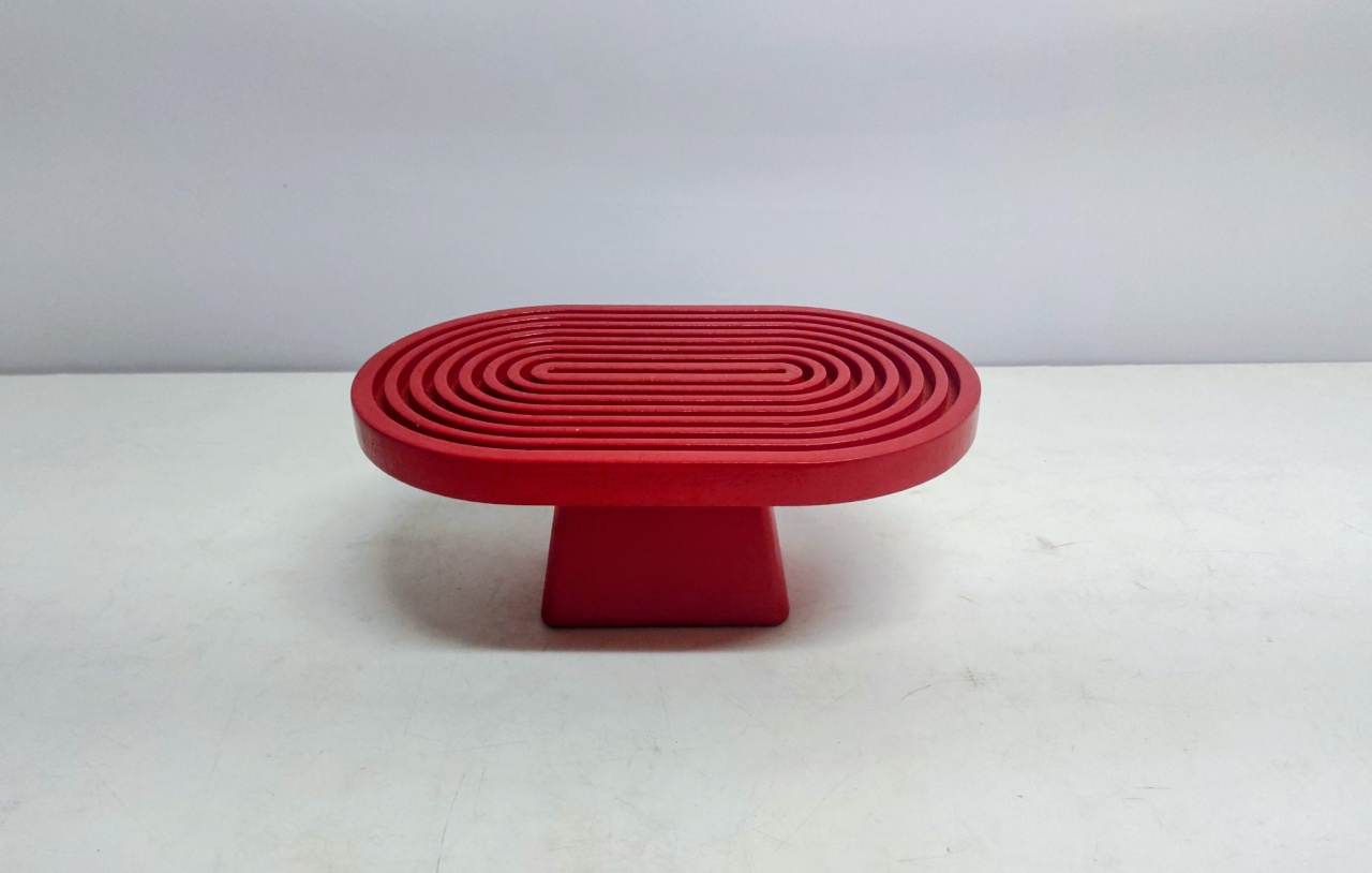 Porta Doce Espiral Baixo Vermelho Alt 10Cm X 16Cm X 26Cm - BB Festas Aluguel 
