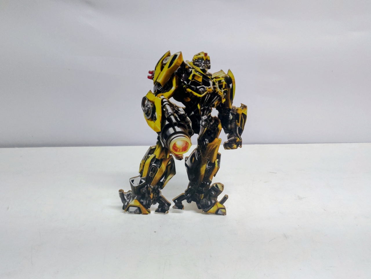 Totem Bumblebee (Transformers) 30Cm Alt X 20Cm Larg  - BB Festas Aluguel 