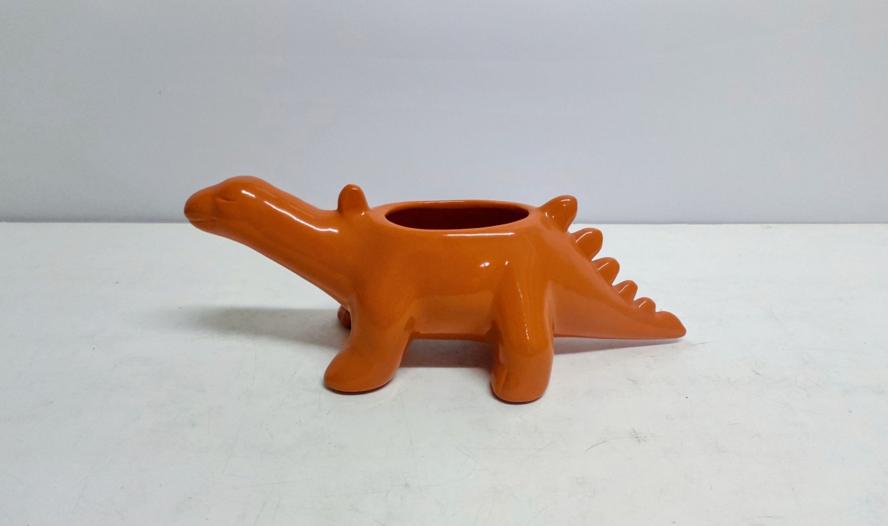 Cachepo Dinossauro Laranja 12Cm Alt X 14Cm Larg X 32Cm Comp - BB Festas Aluguel 