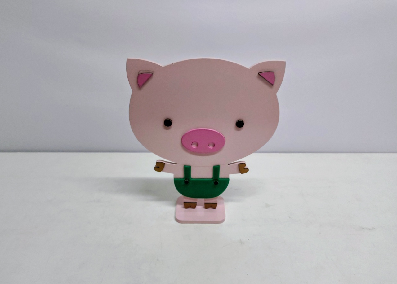 Totem Personagem Prático Roupa Verde (Os Três Porquinhos) 29Cm Alt X 24Cm Larg  - BB Festas Aluguel 