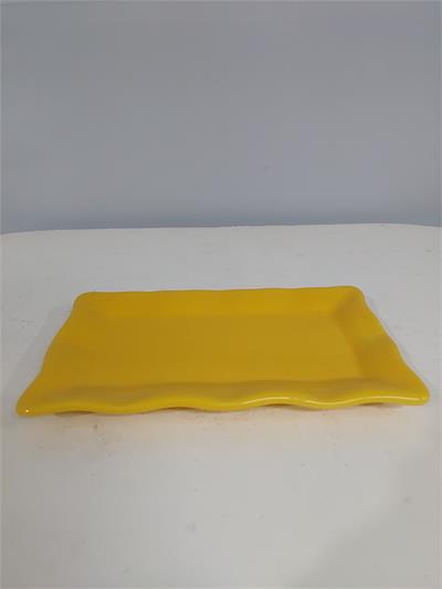 Bandeja Retangular Babado Sem Pé Amarelo 2Cm Alt 16Cm Larg X 28Cm Comp - BB Festas Aluguel 