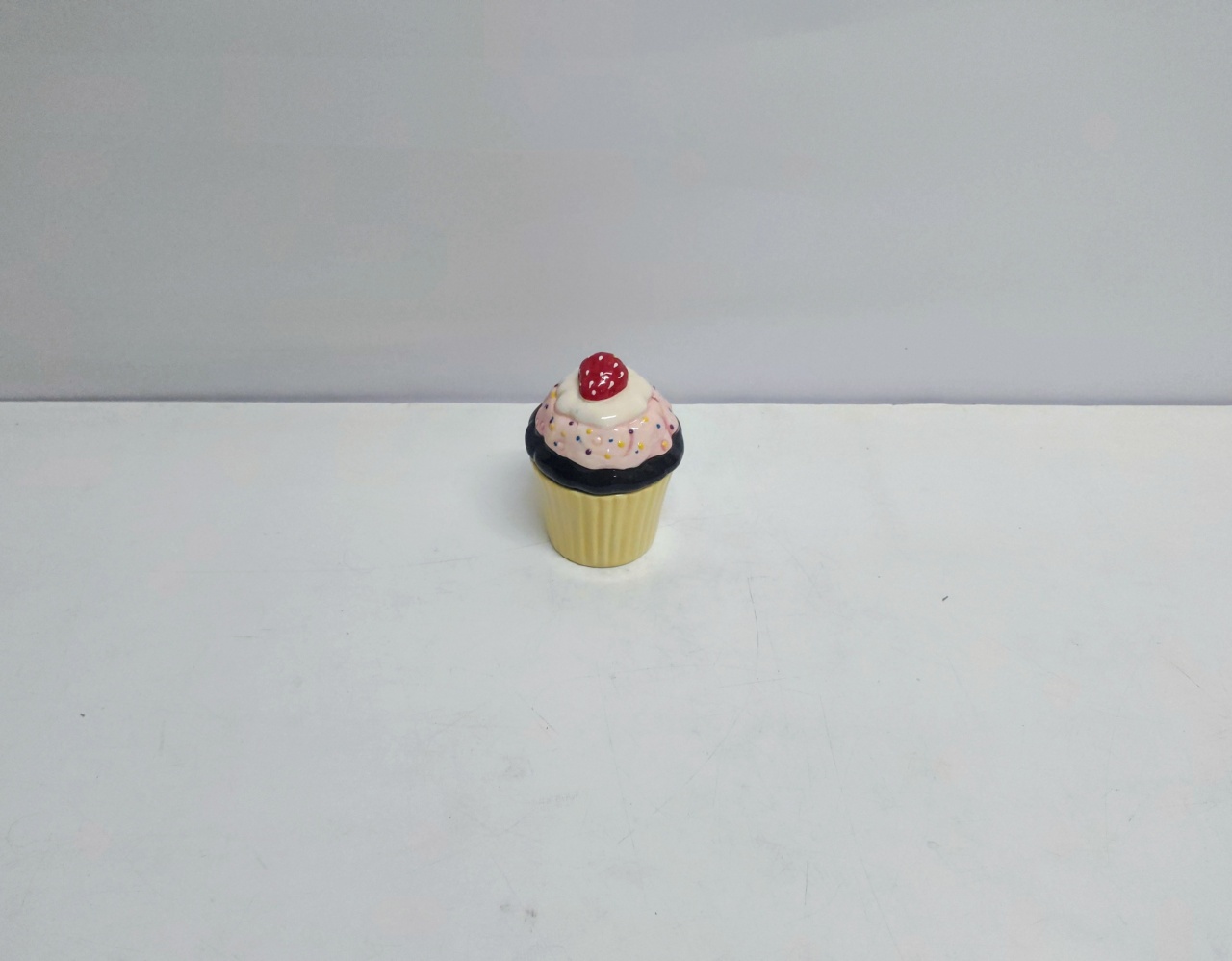 Cupcake Decorativo 11Cm Alt X 8Cm Diametro  - BB Festas Aluguel 