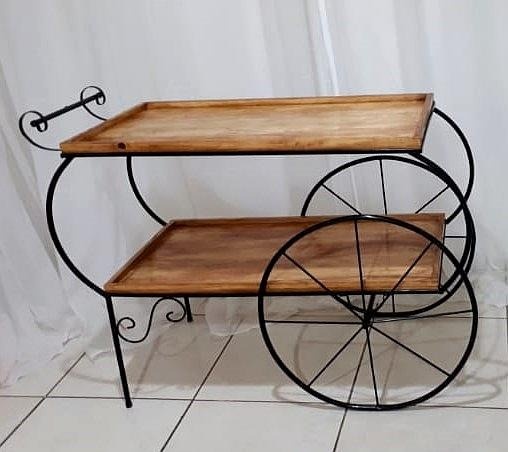 Carro Gourmet Com Ferro Preto 90Cm Alt X 50Cm X 1M - BB Festas Aluguel 