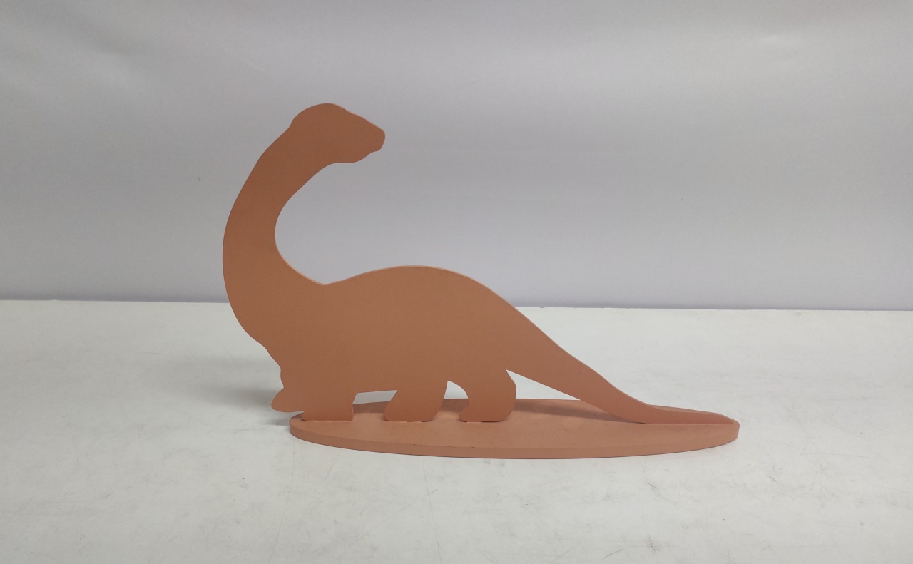 Totem Dinossauro Laranja Claro 24Cm Alt X 37Cm Larg - BB Festas Aluguel 