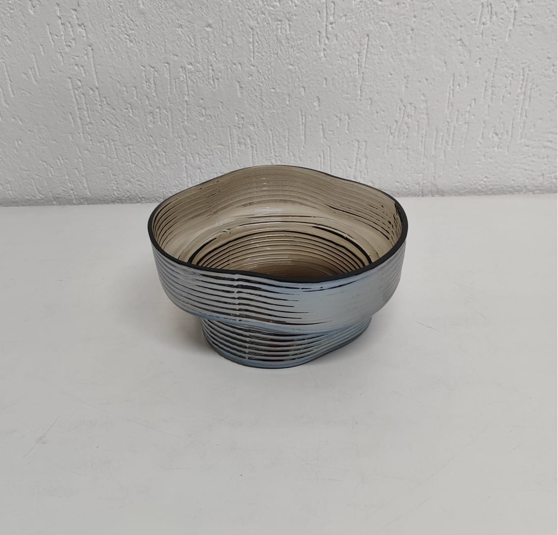 Vaso Orgânico Ondulado Cinza - BB Festas Aluguel 