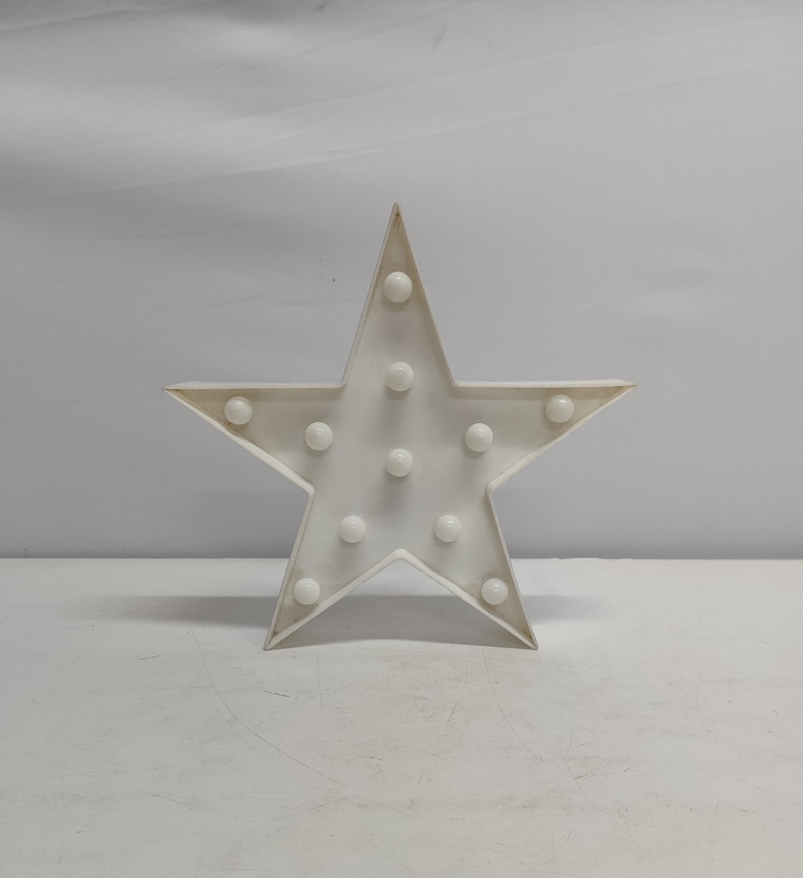 Estrela de Led Branca 25Cm Alt X 25Cm X 25Cm - BBFestasAluguel 