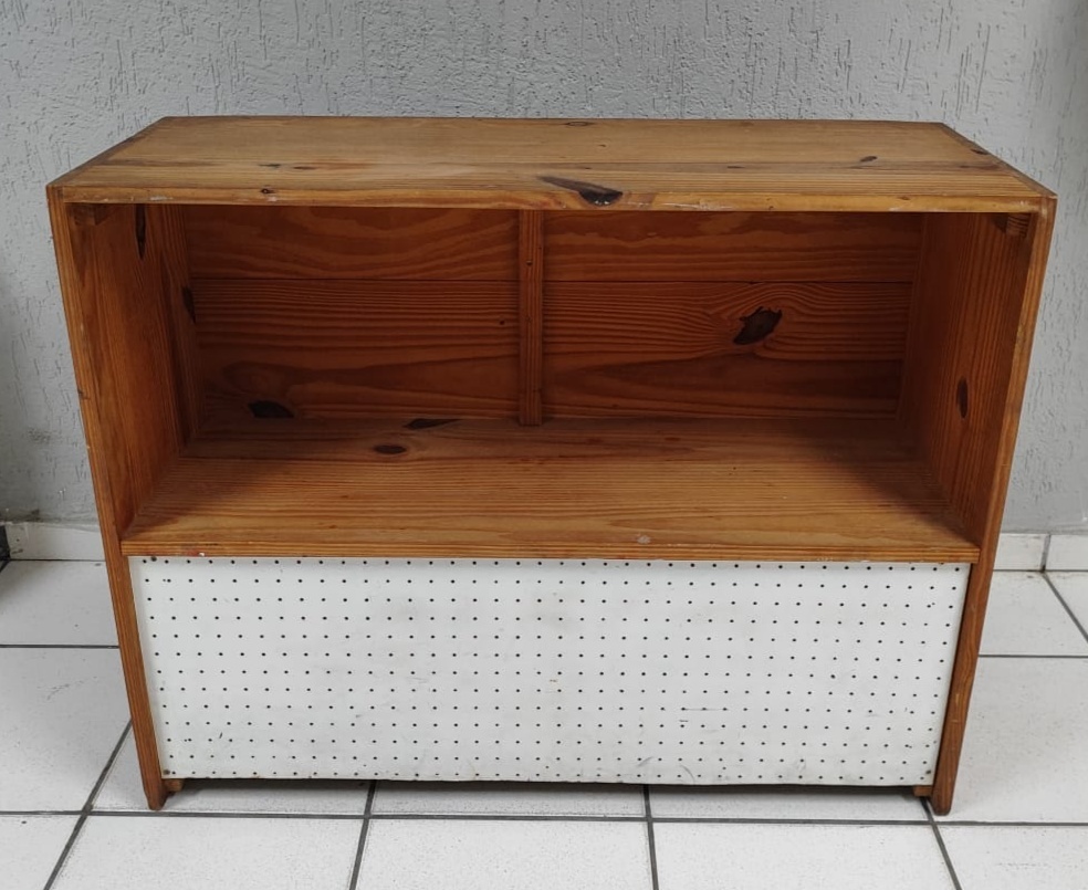 Balcão Rústico Vazado Com Poá 80Cm Alt X 1M Larg X 45Cm Comp - BBFestasAluguel 