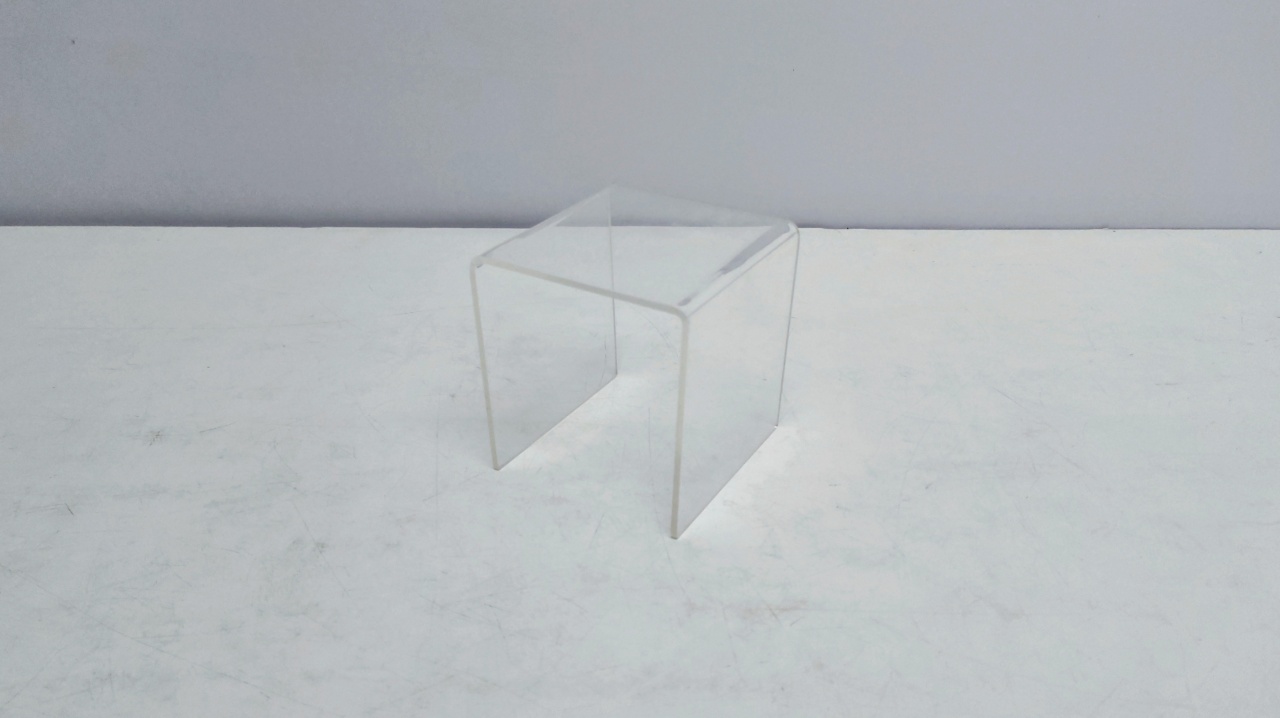 Suporte Quadrado Acrílico M 10Cm Alt X 10Cm X 10Cm - BBFestasAluguel 