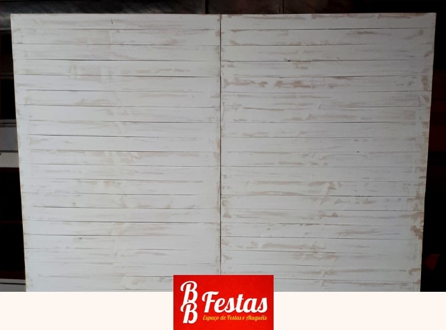 Painel Pallet Patinado Branco  - BB Festas Aluguel 