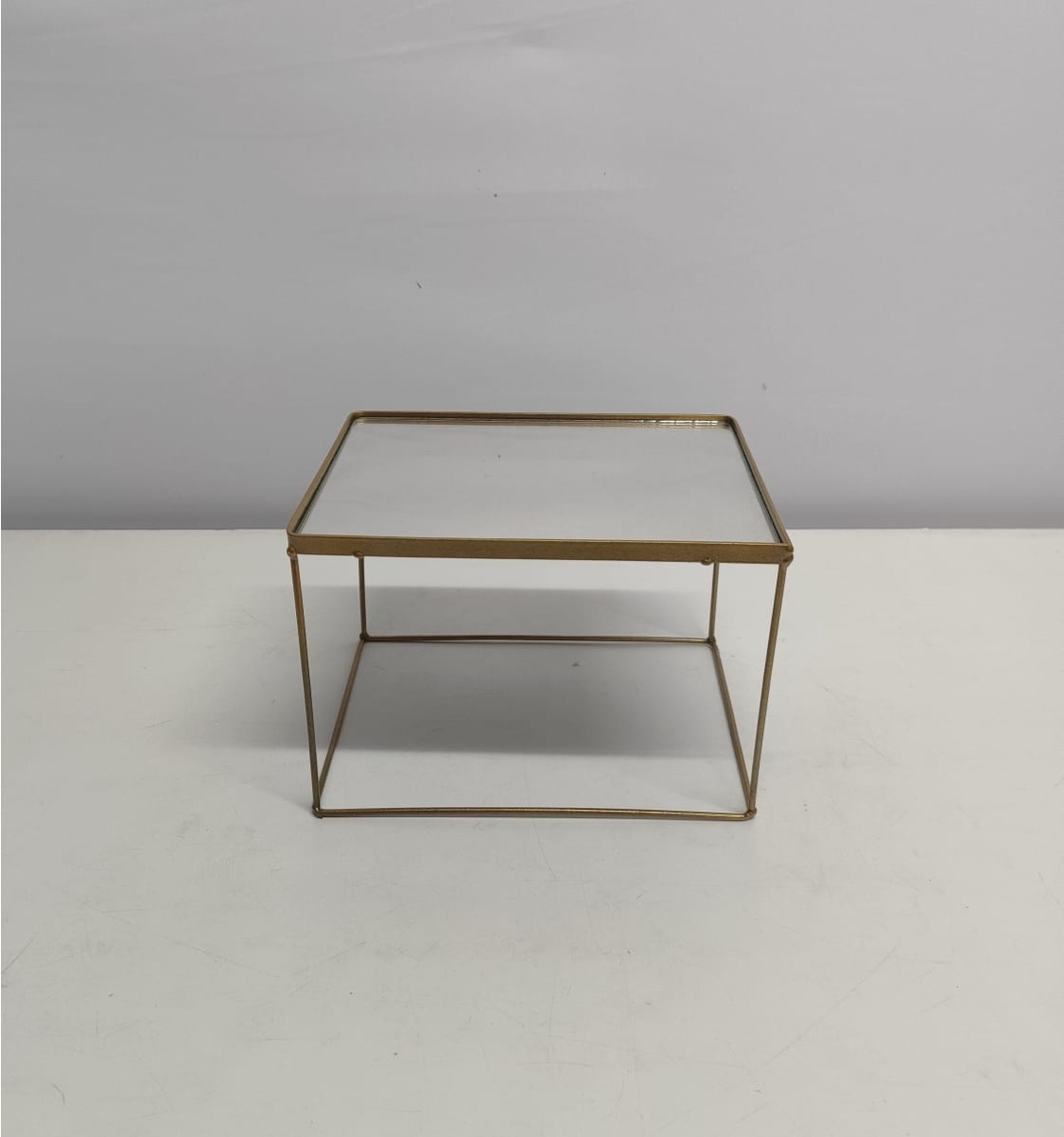 Porta Doce M Retangular Espelhado Vazado Dourada 15Cm Alt X 22Cm X 17Cm  - BB Festas Aluguel 