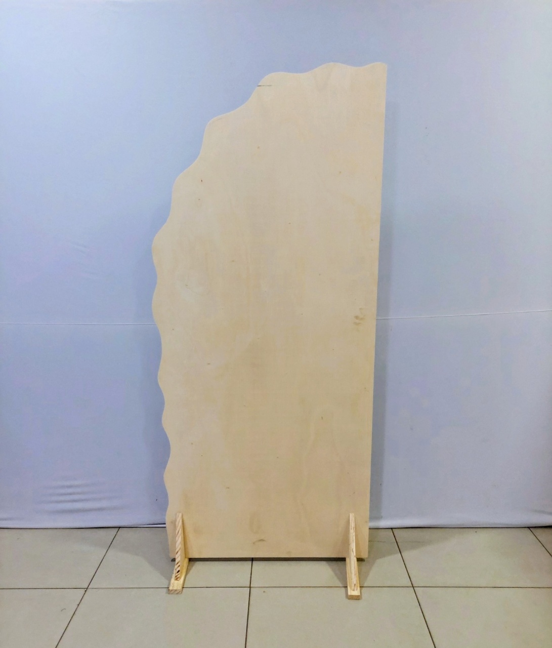 Painel Oval Orgânico Com Ponta Decorativo + Tecido  - BB Festas Aluguel 