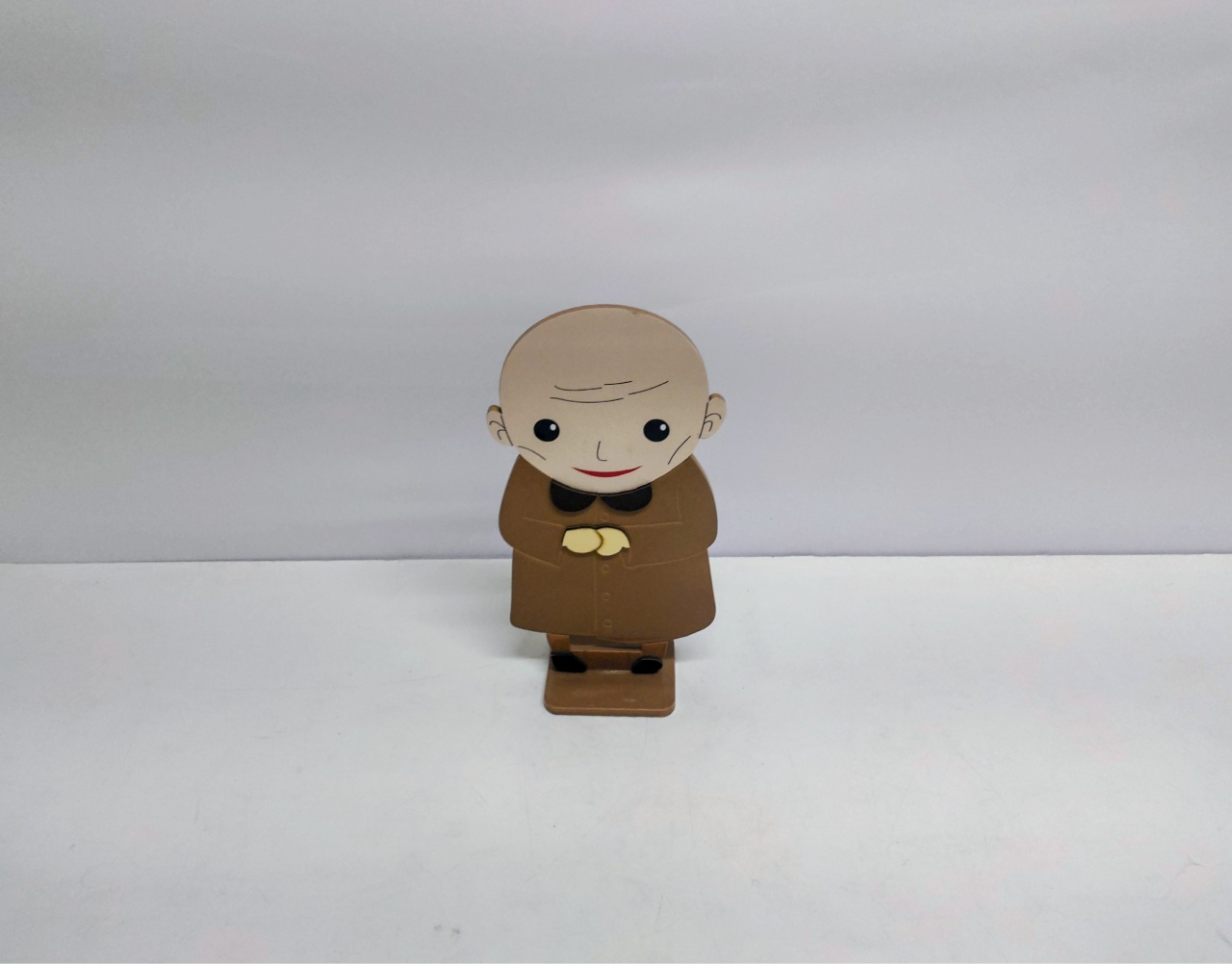 Totem Personagem Tio Chico (Família Addams) 28Cm Alt X 8Cm Diametro  - BB Festas Aluguel 