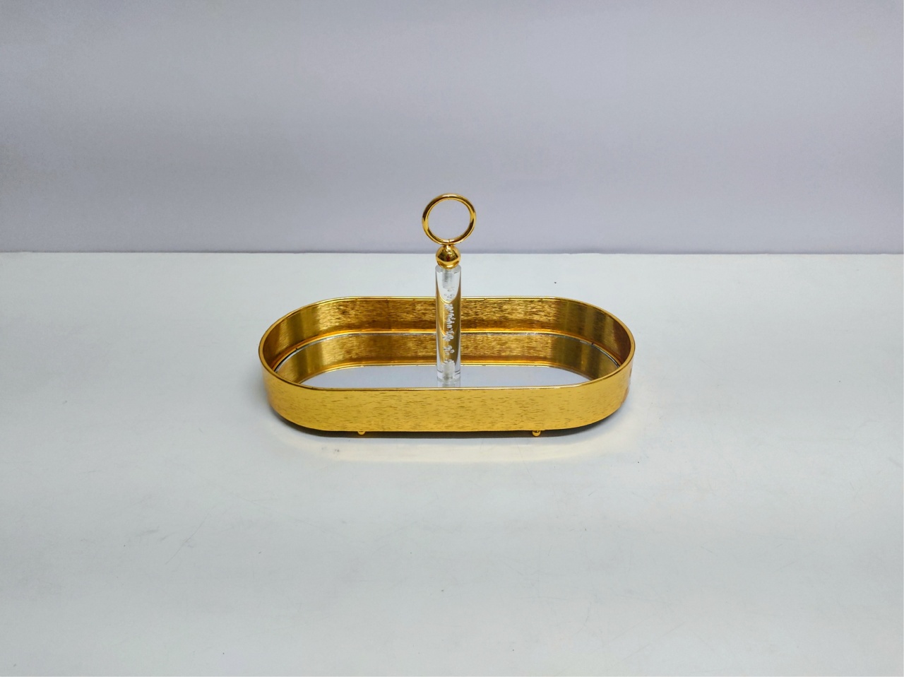 Bandeja Oval Com Borda Elevada Espelhada 5Cm Alt X 30Cm Larg X 15Cm Comp - BB Festas Aluguel 
