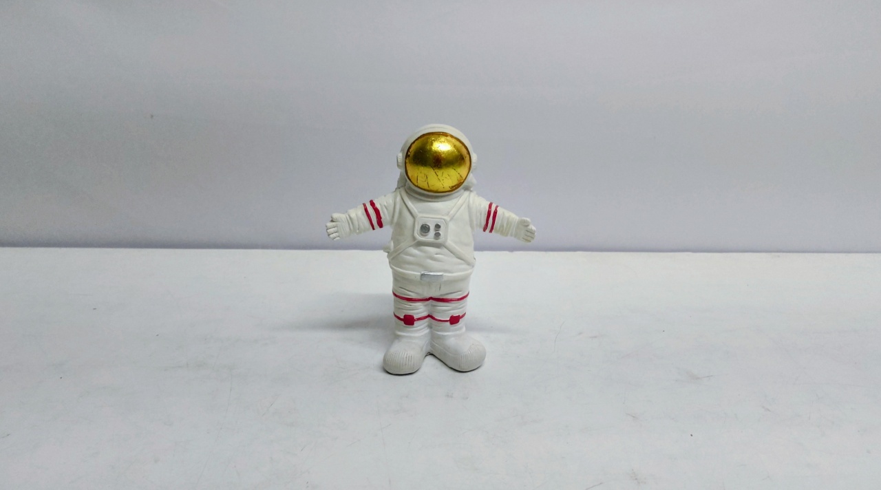 Mini Astronauta 16Cm Alt X 13Cm Larg  - BB Festas Aluguel 