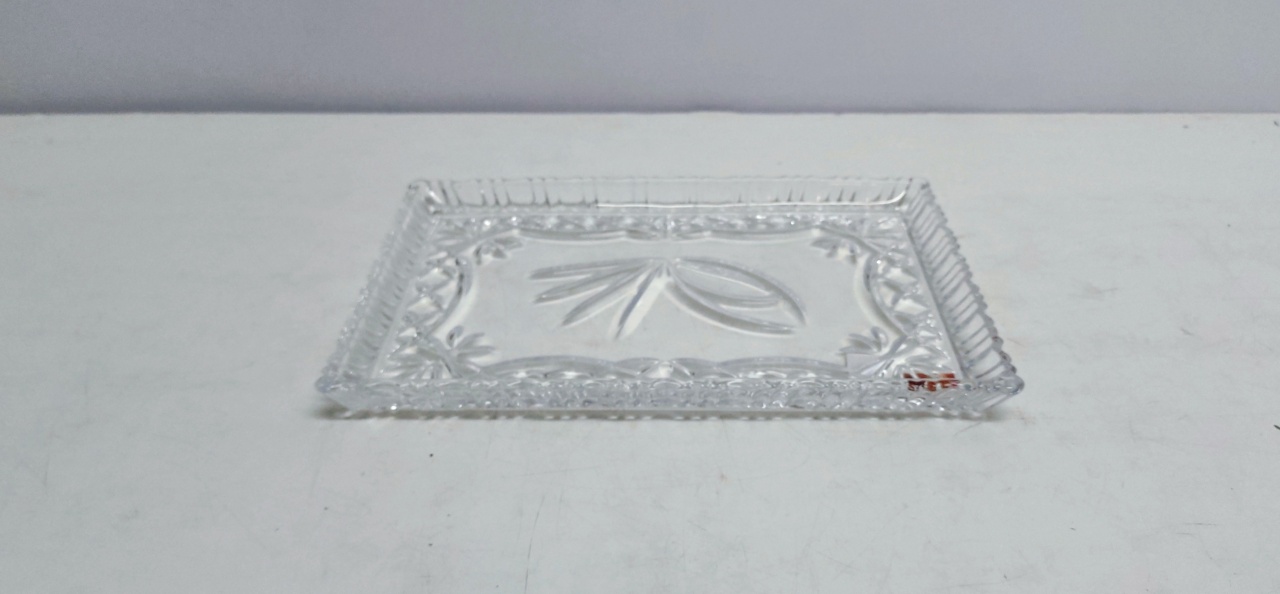 Bandeja Trabalhada Retangular Vidro Alt3Cm 20Cm X 30Cm - BB Festas Aluguel 