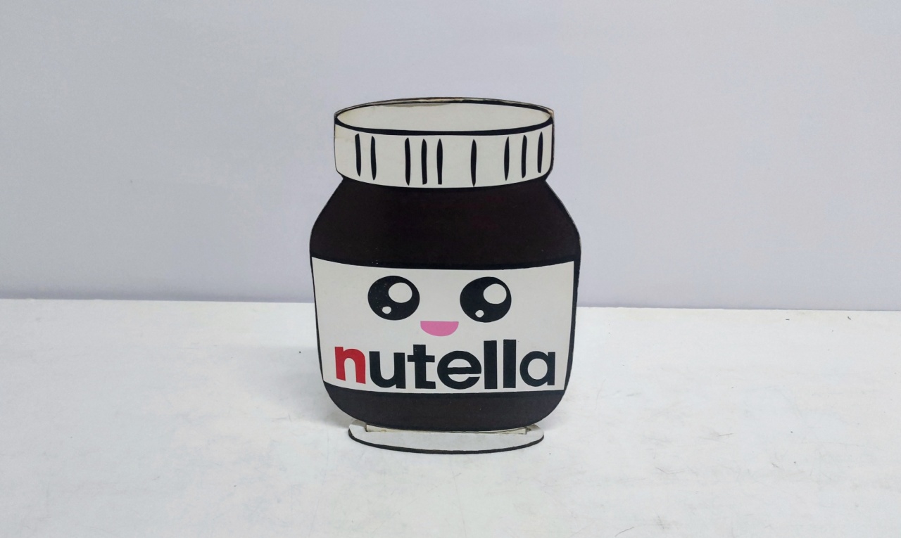 Totem Nutela 26Cm Alt X 19Cm Larg  - BB Festas Aluguel 