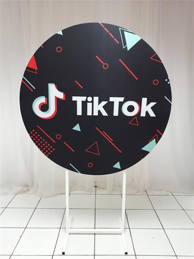 Painel Sublimado Redondo Tiktok 1,30Cm - BB Festas Aluguel 