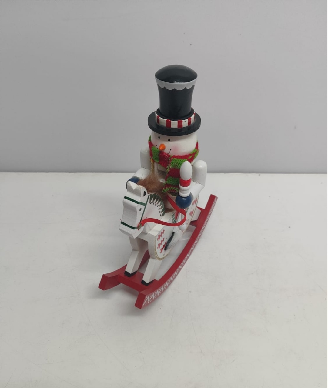 Boneco de Neve No Cavalo de Balanço - BBFestasAluguel 
