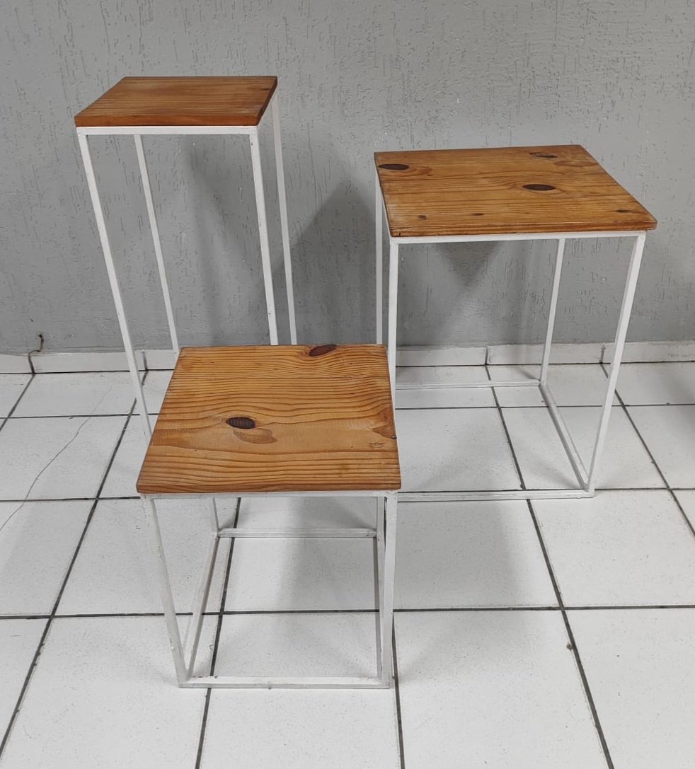 Trio de Cubo Vazado Ferro Branco  - BB Festas Aluguel 