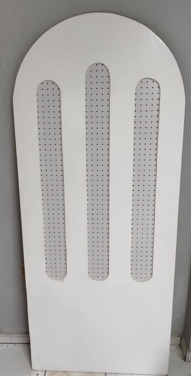 Painel Oval Alto Branco Com Poá 1,90M X 80Cm  - BB Festas Aluguel 