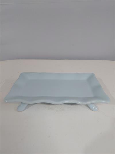 Bandeja Retangular Babado Com Pé Azul Claro 5Cm Alt 16Cm Larg X 28Cm Comp - BB Festas Aluguel 