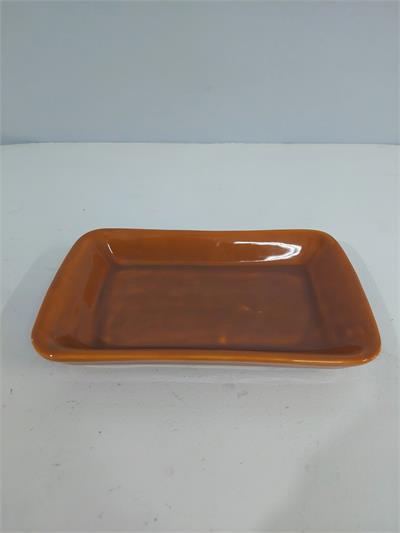 Bandeja Reta Sem Pé Funda Mostarda Alt3Cm 14Cm X 22Cm - BB Festas Aluguel 